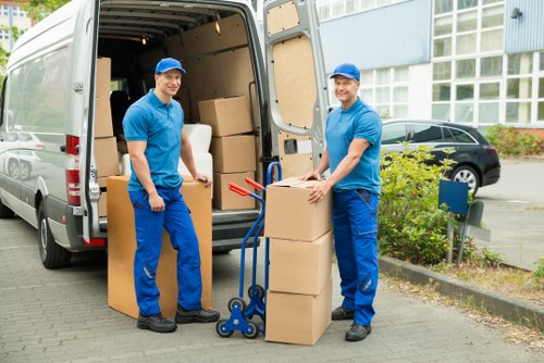 Safe loading of boxes and furniture into a moving van